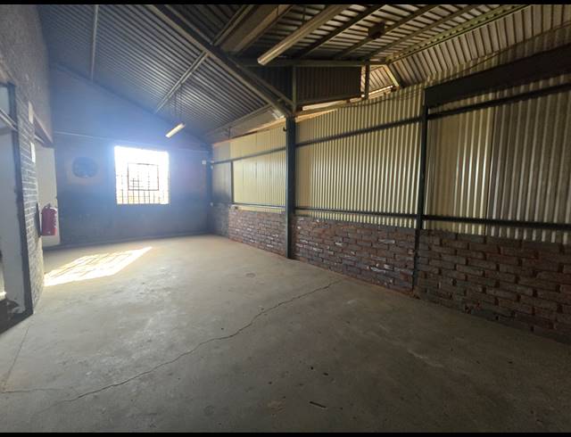 1,148M² WAREHOUSE TO LET IN ANDERBOLT